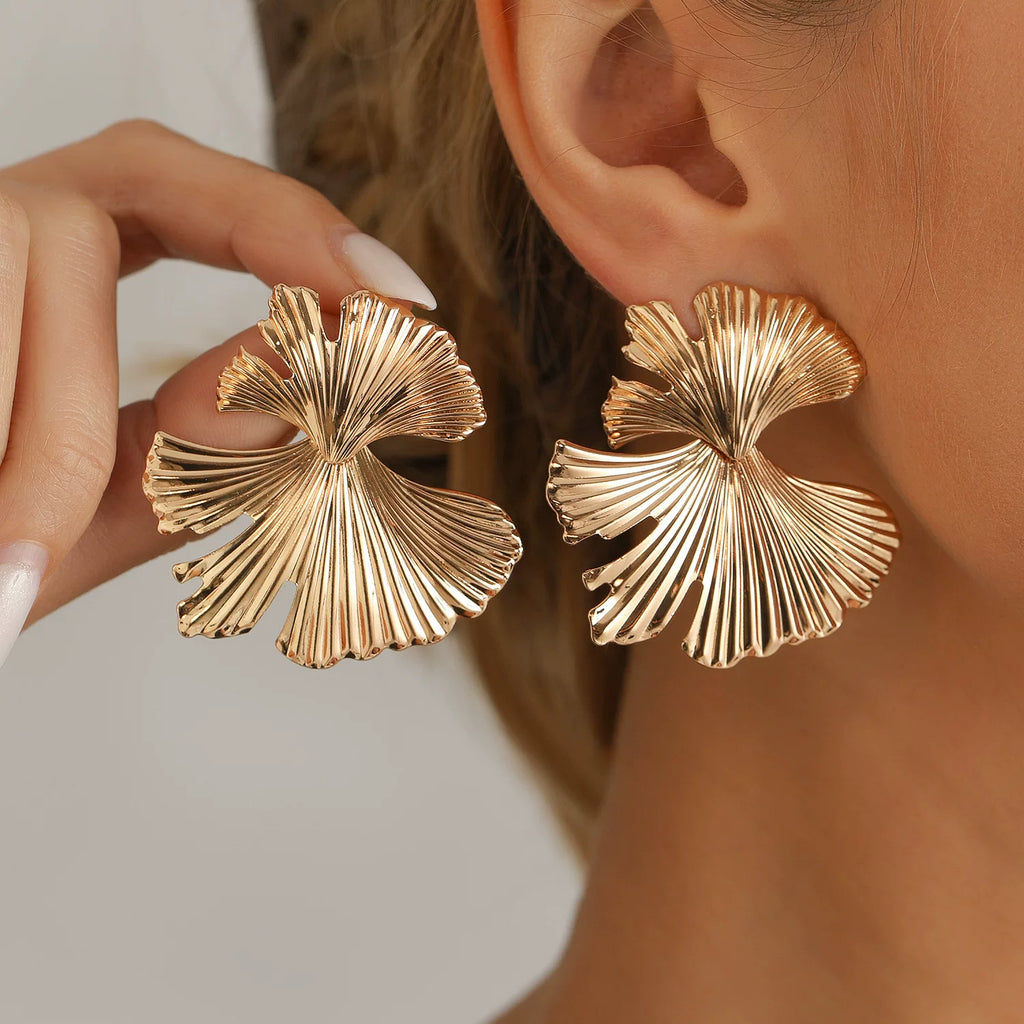French retro ginkgo biloba leaf metal stud earrings natural texture loose plant earrings minimalist commute light luxury