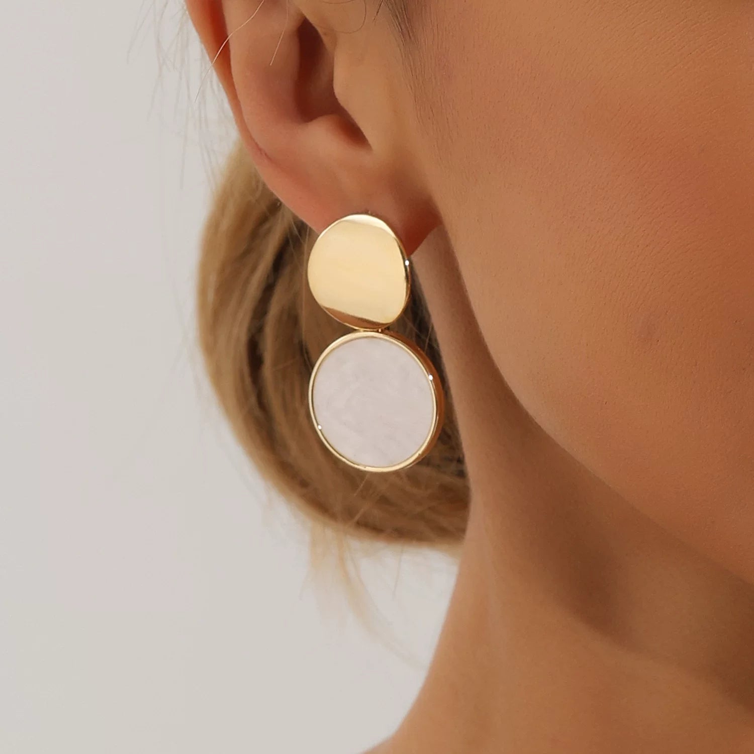 Pearl White Fritillary Open Ring | Gold Plated Alloy | Old Money Niche Light Luxury | Versatile High-End Women