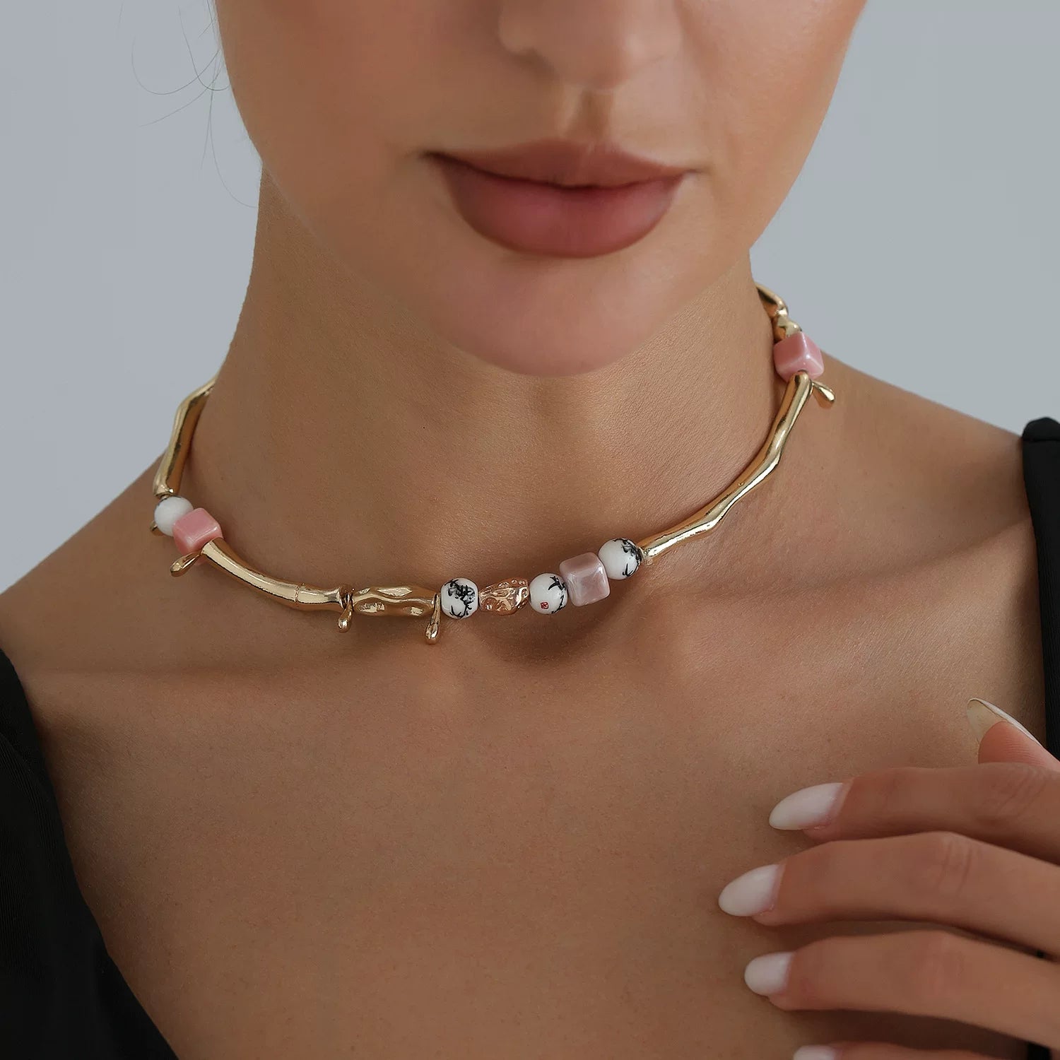 Sculptural Organic Branch Metal Elbow joint Chain Necklace Ink Color Ceramic Square Splicing Minimalist Elegance Light Luxury Clavicle Chain
