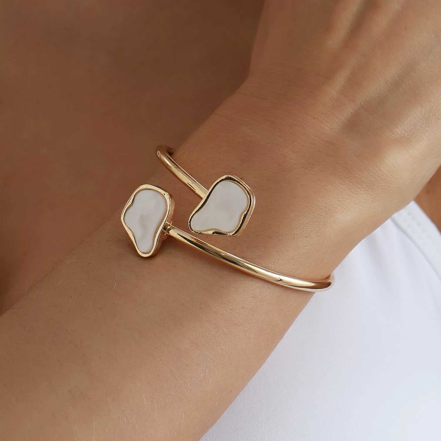 Vintage Sculpture Fluid Irregular Hollow Geometric Fritillary Metal Mixed and Matched Collar Bracelet Earrings Three-piece Versatile Set