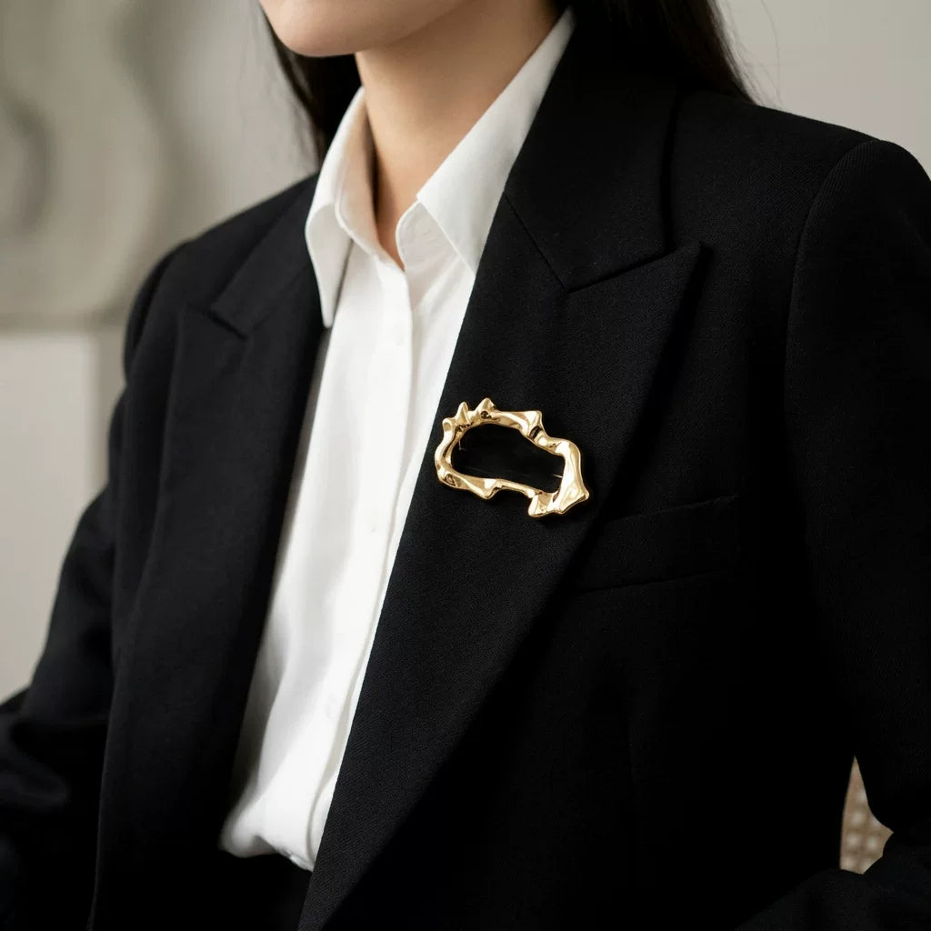 Sculptural Organic Fluid Hollow Geometric Brooch Pin | Zinc Alloy | Premium Refined Pin | Minimalist Light Luxury Jewelry | Commuter Daily wear