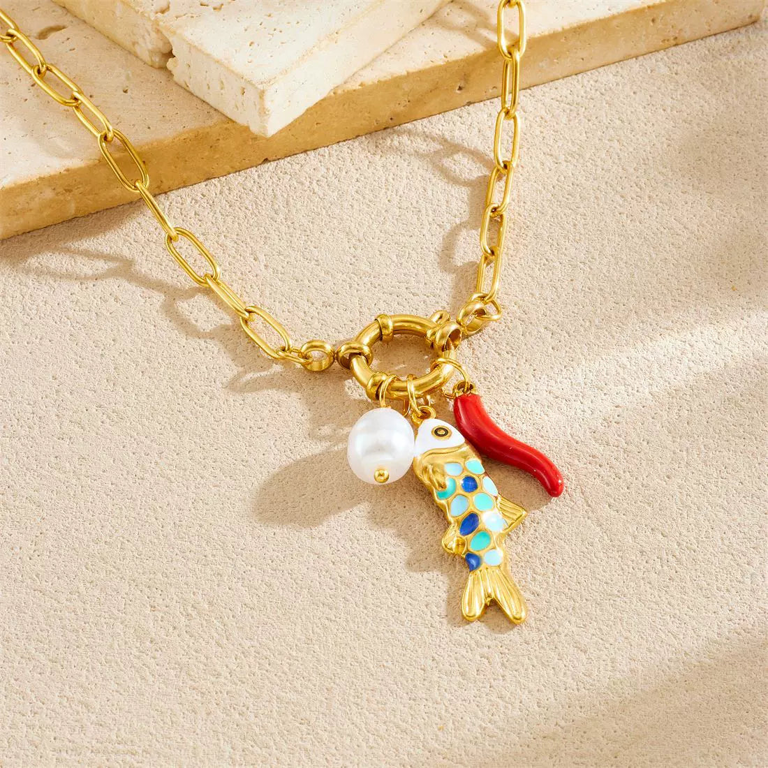 Ocean vacation color dripping small fish pendant imitation pearl pepper alloy spring buckle necklace conflict aesthetic jewelry