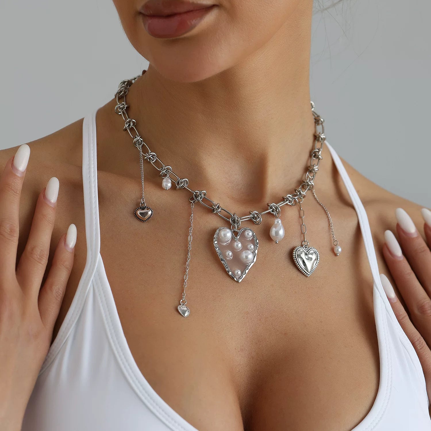 Irregular Metal Love Metal Knot Pearl Tassel Necklace Splicing Niche Clavicle Chain