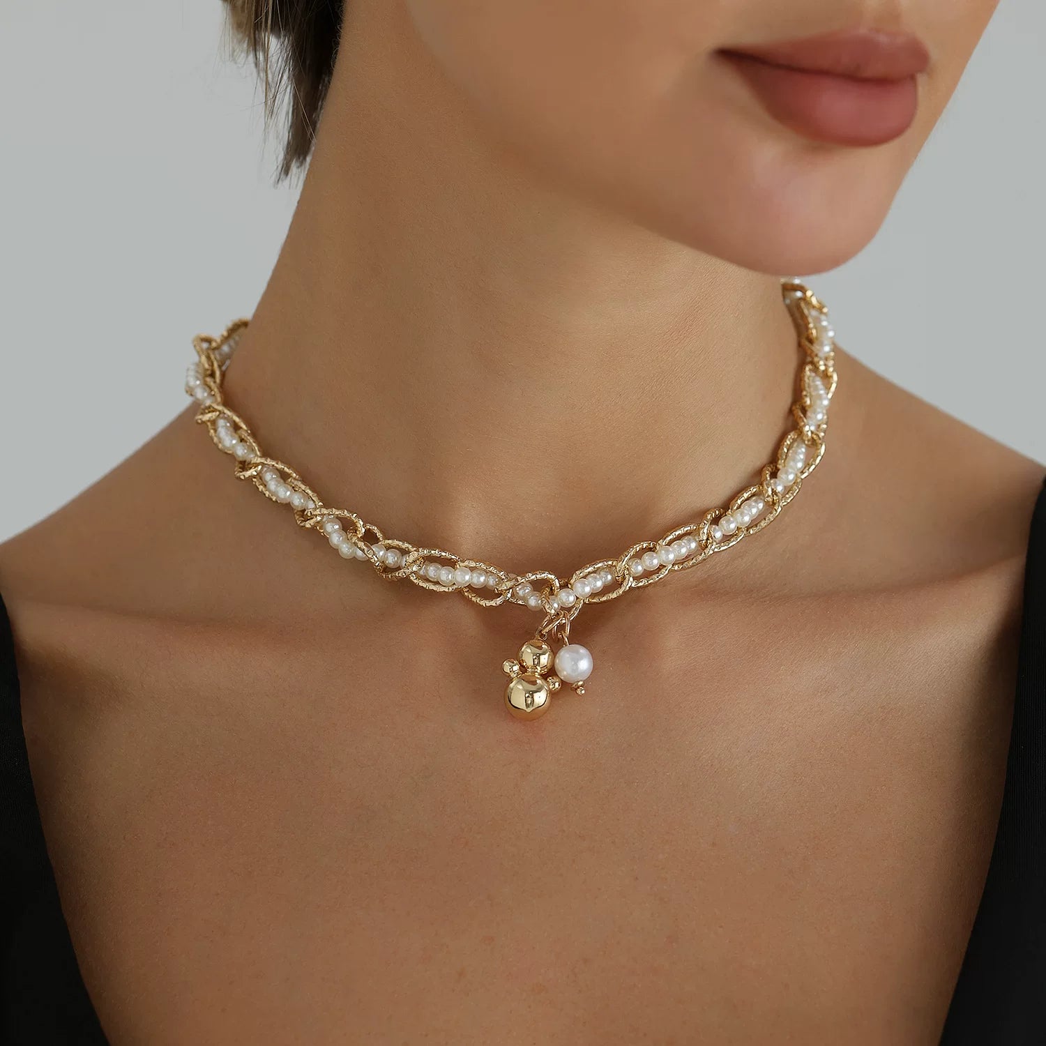 Vintage winding pearl metal mixed and matched splicing necklace pendant necklace design sense niche versatile necklace