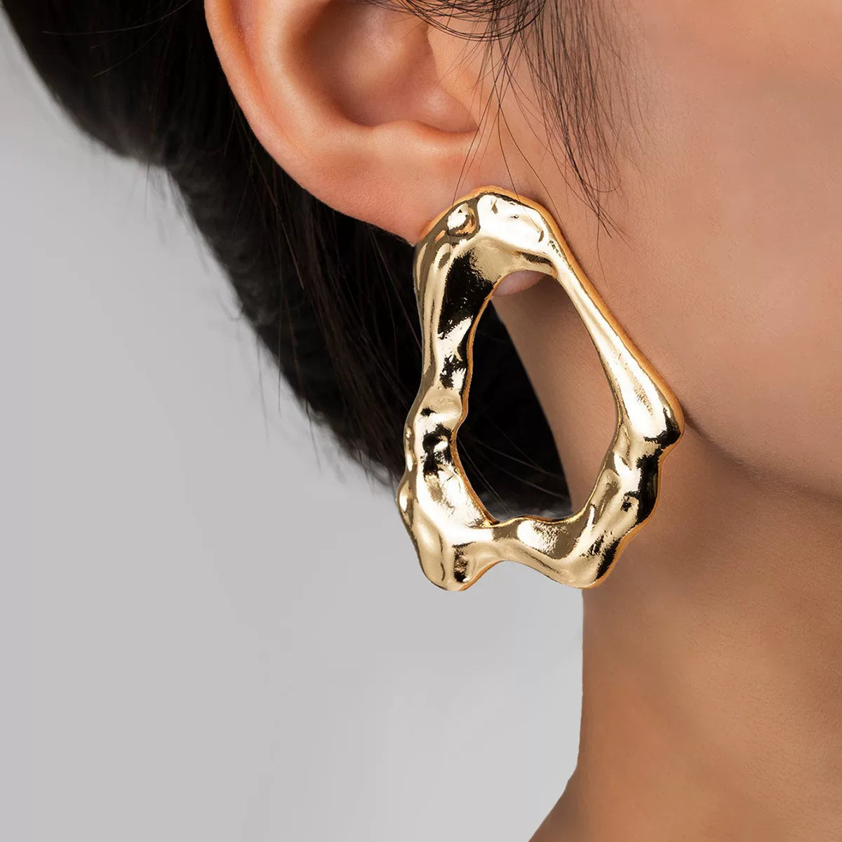 Sculptural Spiral Geometric Smooth Surface Stud Earrings | Gold Alloy | Exaggerated Niche Light Luxury | High-End Fashion Women