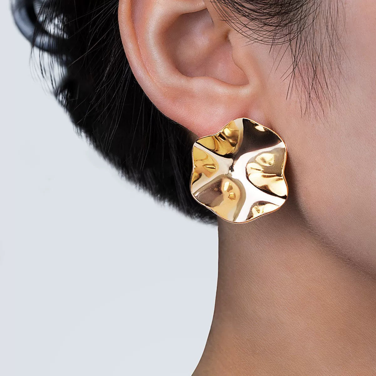 Sculptural Spiral Geometric Smooth Surface Stud Earrings | Gold Alloy | Exaggerated Niche Light Luxury | High-End Fashion Women
