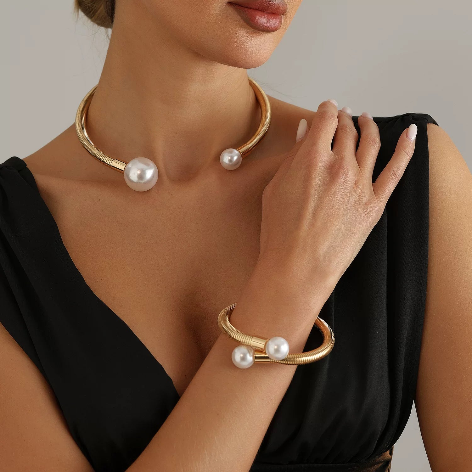 Retro snake bone chain pearl collar bracelet exaggerated double bead design metal splicing elegant high-end minimalist light luxury
