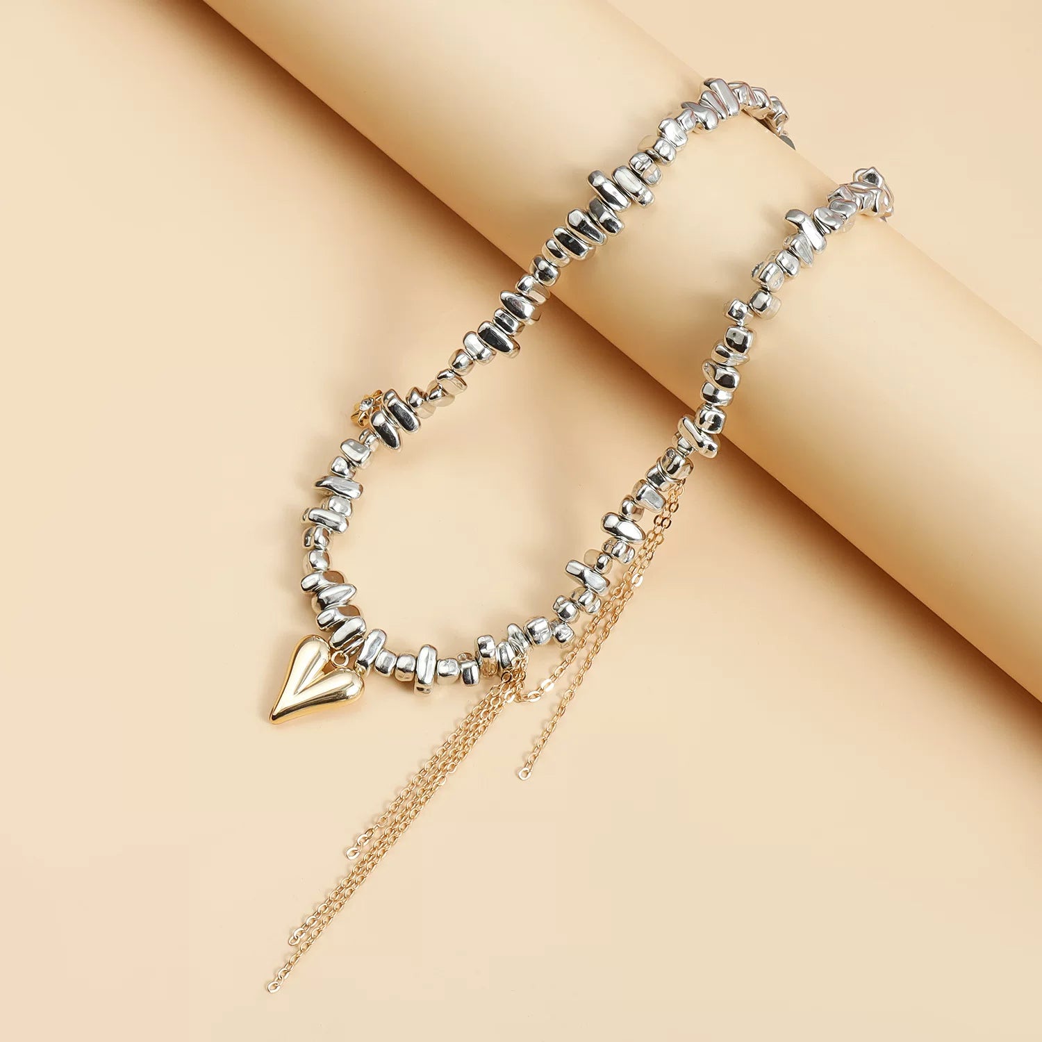 Mixed Elements alloy heart Fringe Beaded Collarbone Chain Necklace | Mixed Metal Zinc Alloy Multi-material | INS Niche Design Sense | Fashion Light Luxury Women