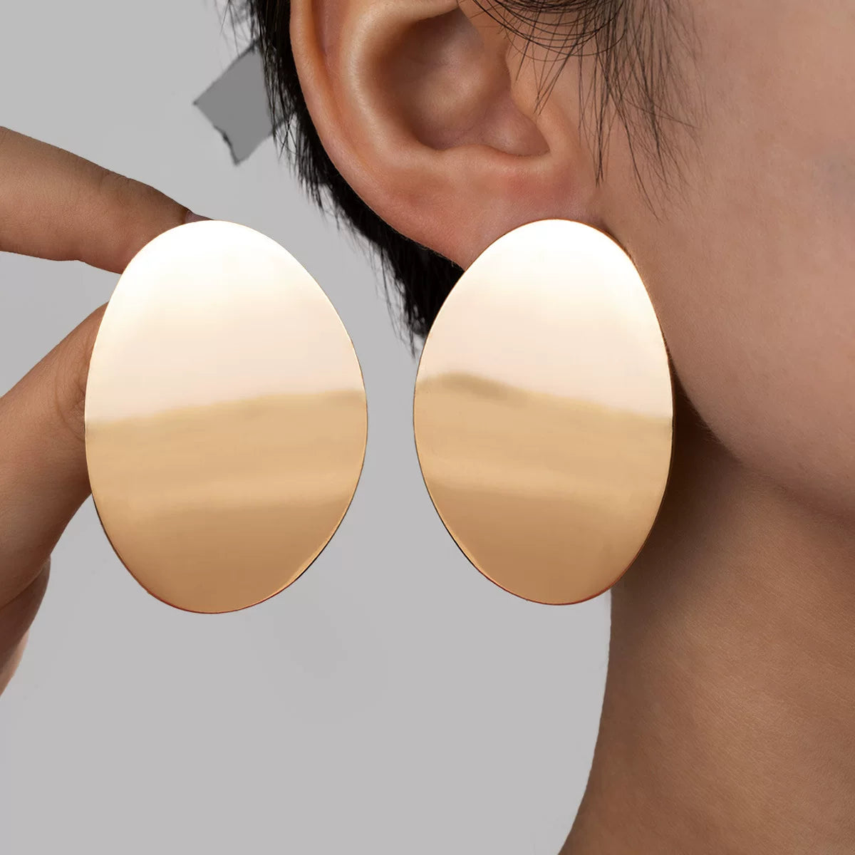 Sculptural Spiral Geometric Smooth Surface Stud Earrings | Gold Alloy | Exaggerated Niche Light Luxury | High-End Fashion Women