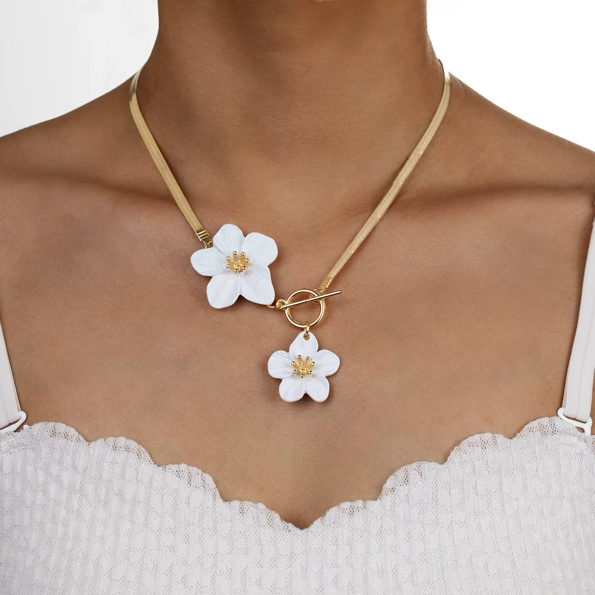 Floral 3D Spray Paint OT Buckle Chain Necklace | Alloy | Exaggerated Niche Maximalist | Collarbone Chain Fashion Women