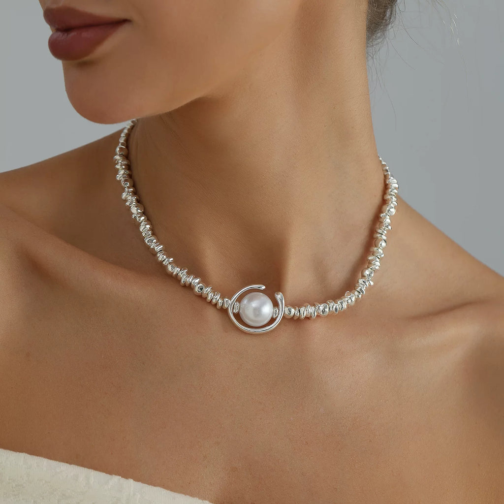 Irregular metal broken silver block mixed and matched pearl necklace, minimalist light luxury, elegant and simple personality versatile necklace