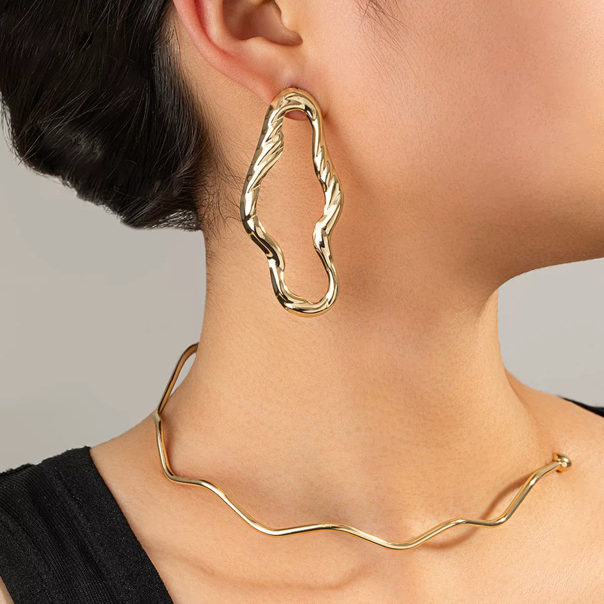 Sculptural Spiral Geometric Smooth Surface Stud Earrings | Gold Alloy | Exaggerated Niche Light Luxury | High-End Fashion Women