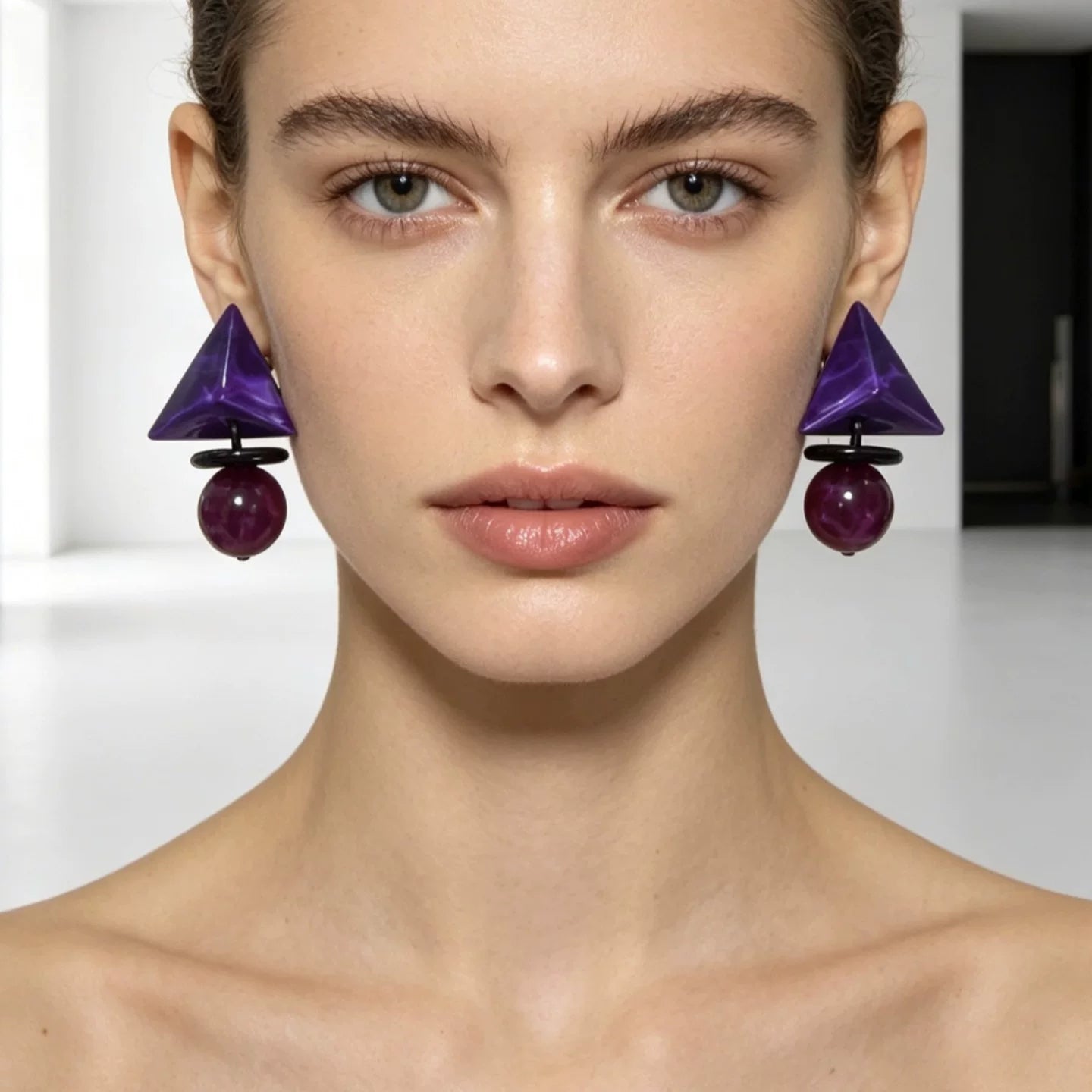 Vintage purple smudge three-dimensional pyramid resin waterproof stud earrings silver needle bold oversized statement earrings workplace commuter vacation effortless fashion