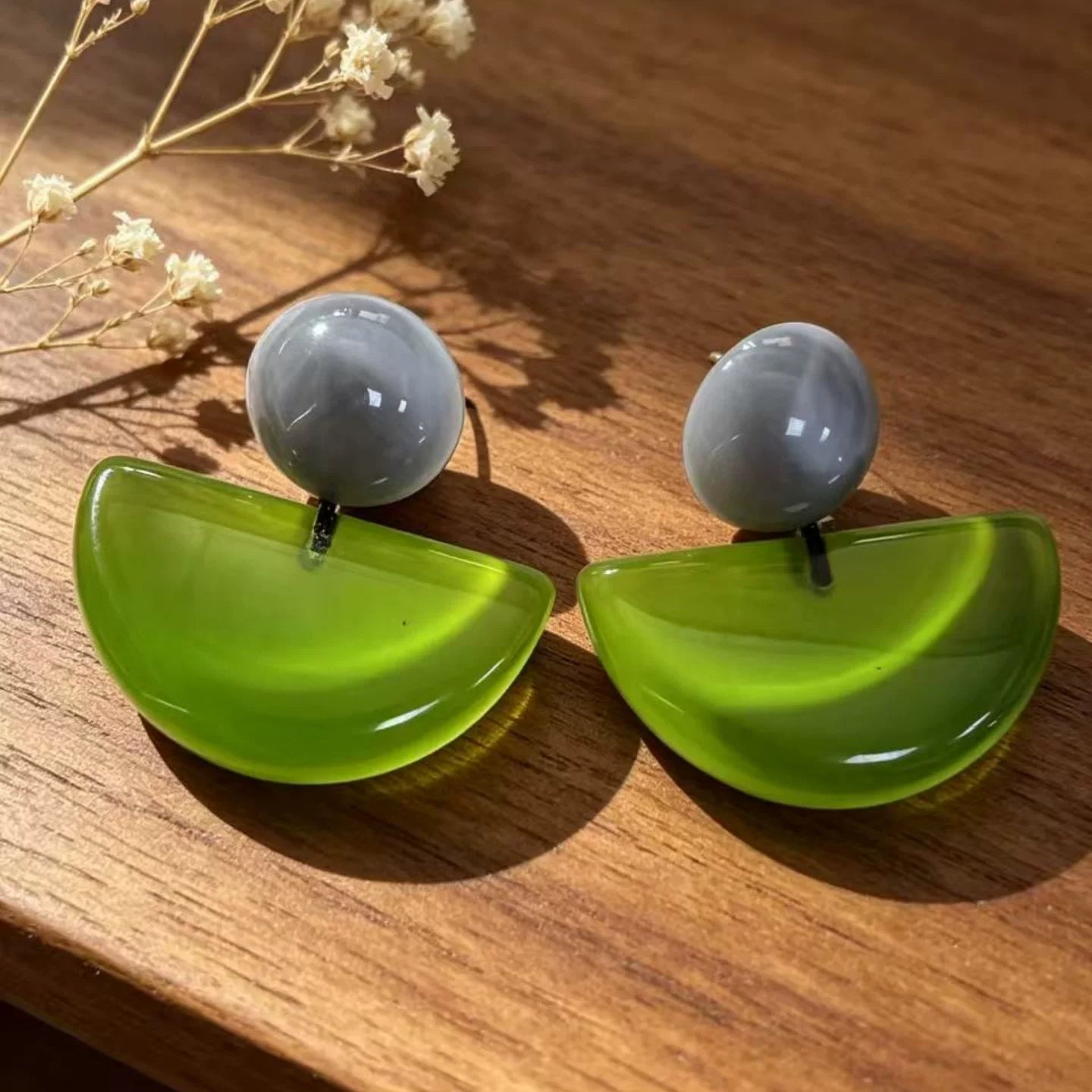 Vintage geometric semicircle green round stud earrings resin waterproof curved earrings bold glossy statement oversized daily wear vacation jewelry