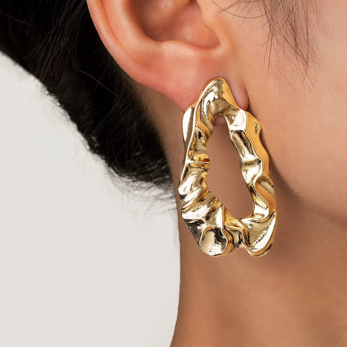 Sculptural Spiral Geometric Smooth Surface Stud Earrings | Gold Alloy | Exaggerated Niche Light Luxury | High-End Fashion Women