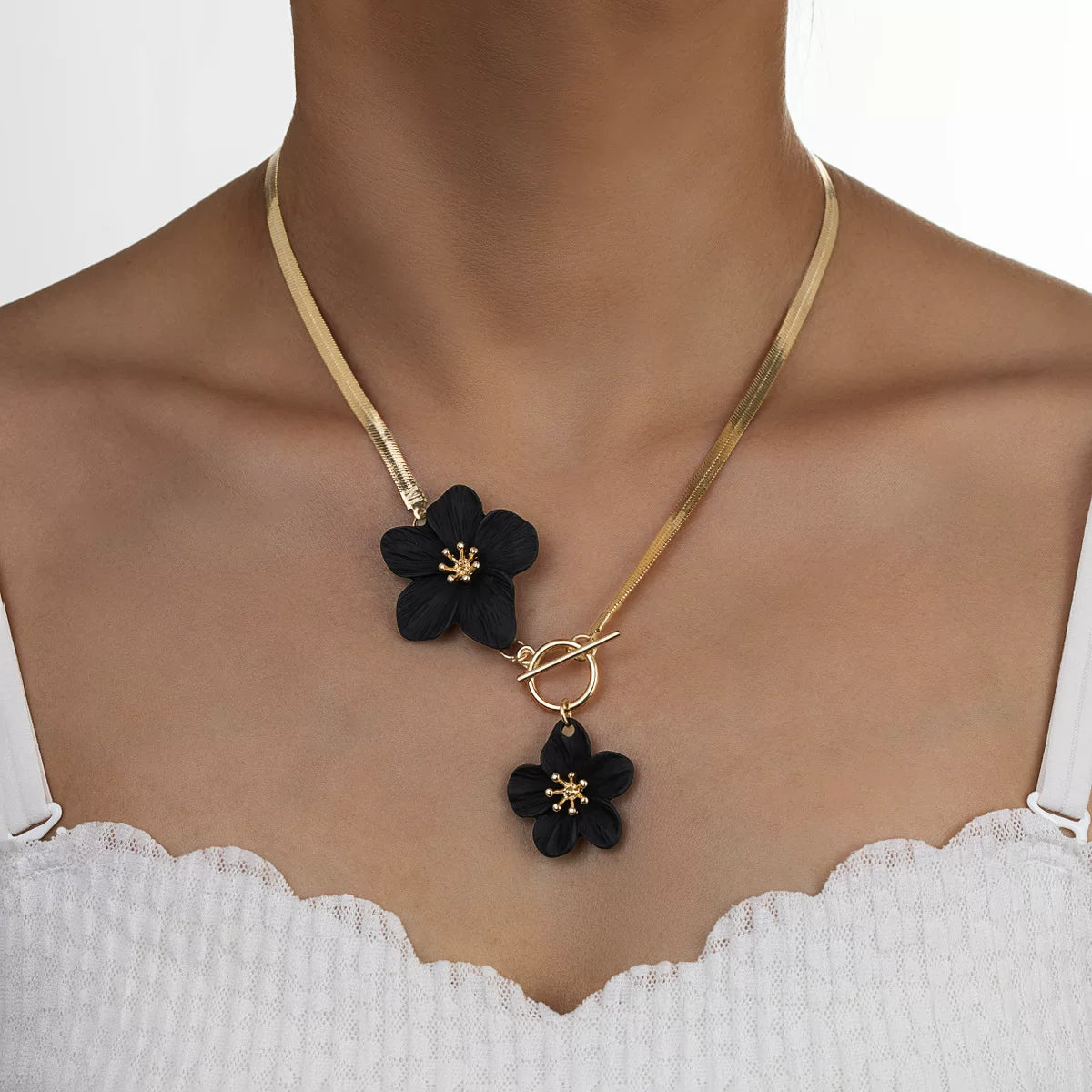 Floral 3D Spray Paint OT Buckle Chain Necklace | Alloy | Exaggerated Niche Maximalist | Collarbone Chain Fashion Women